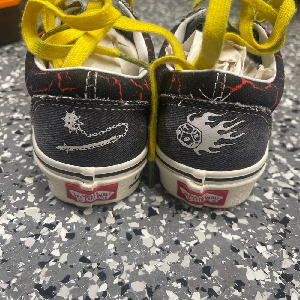 Vans Stranger Things Upside Down Hellfire Club sneakers Men’s 4.5 Women’s 6 - Picture 5 of 9